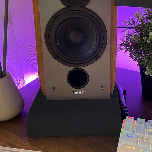 Isolation pad studio - isolation,